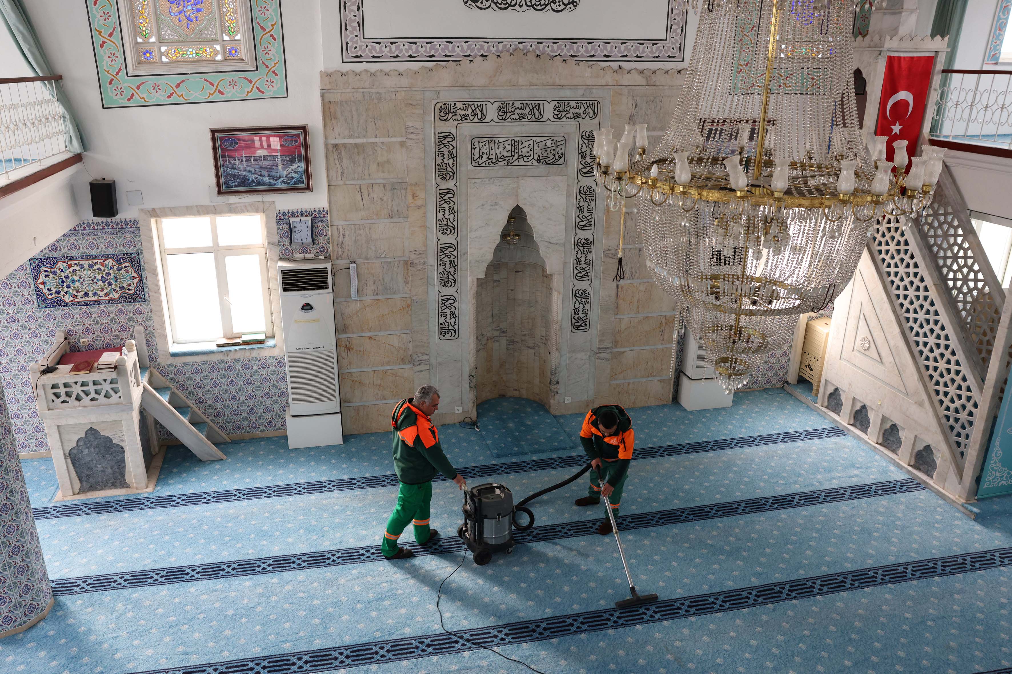 Temizlik İşleri Cami Temizliği (8)