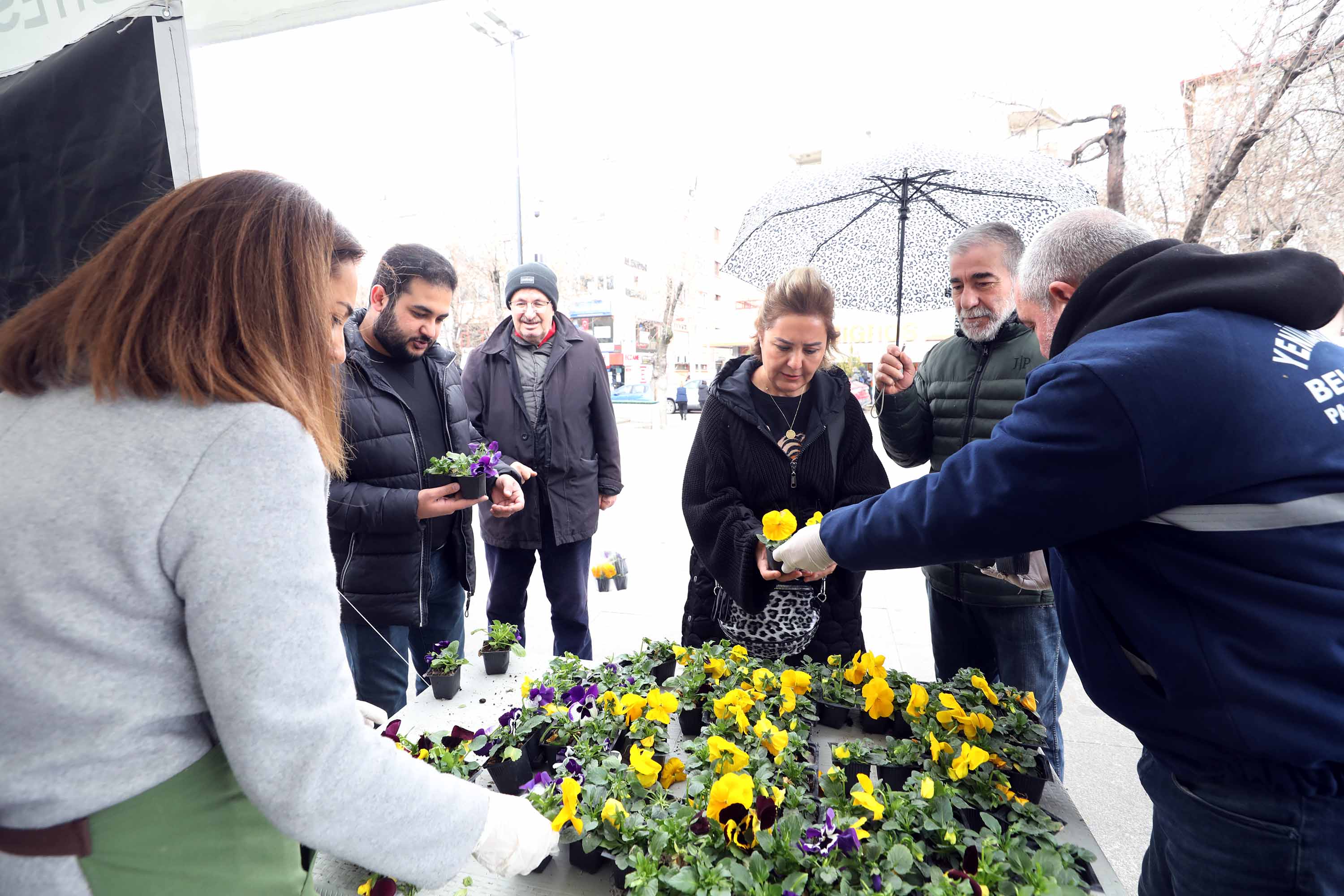Yenimahalle’de Sevgililer Günü Renkli Etkinliklerle Kutlandı (1)
