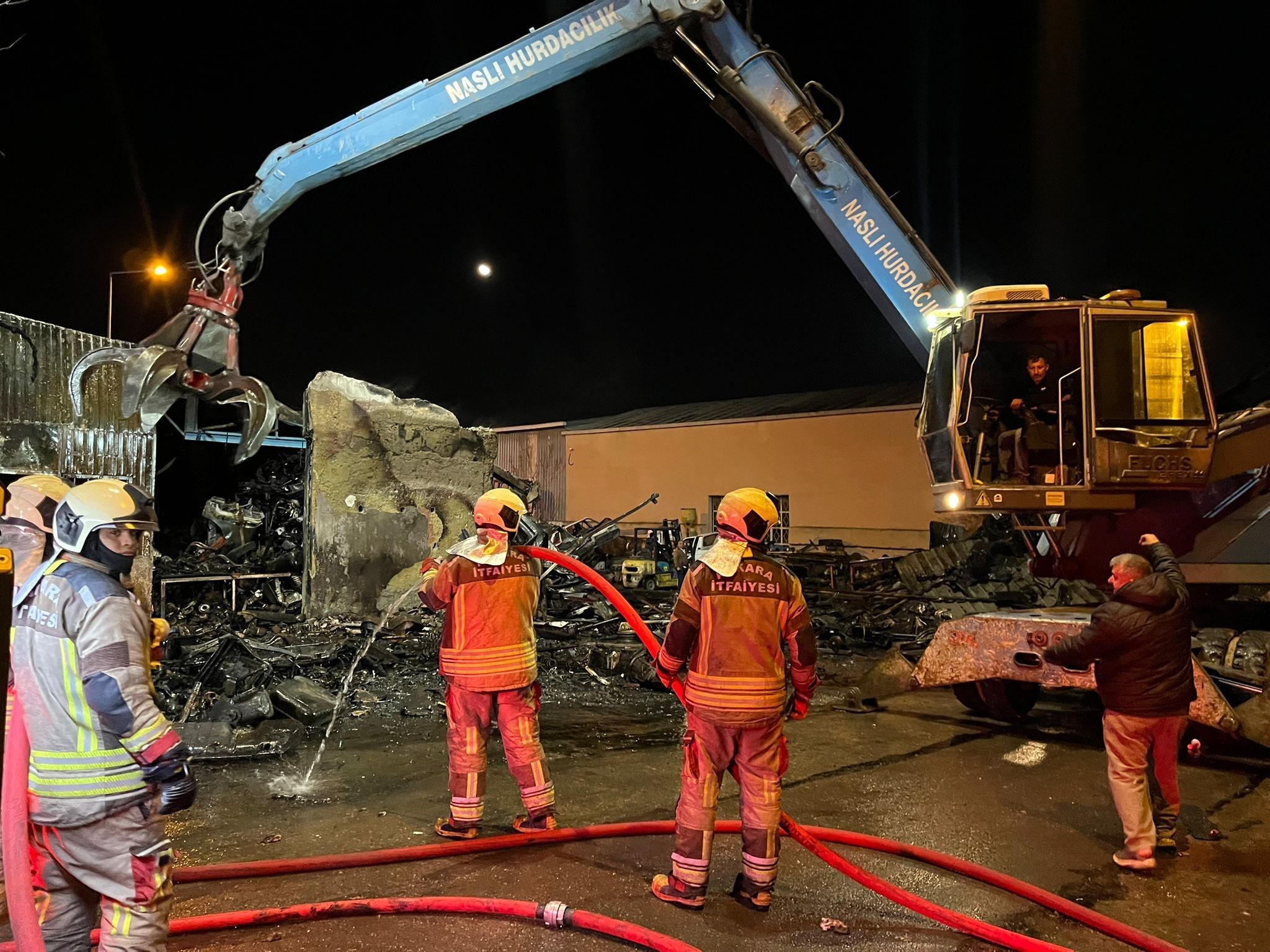 Ankara Hurdacılar Sanayi Sitesi'nde Yangın (3)