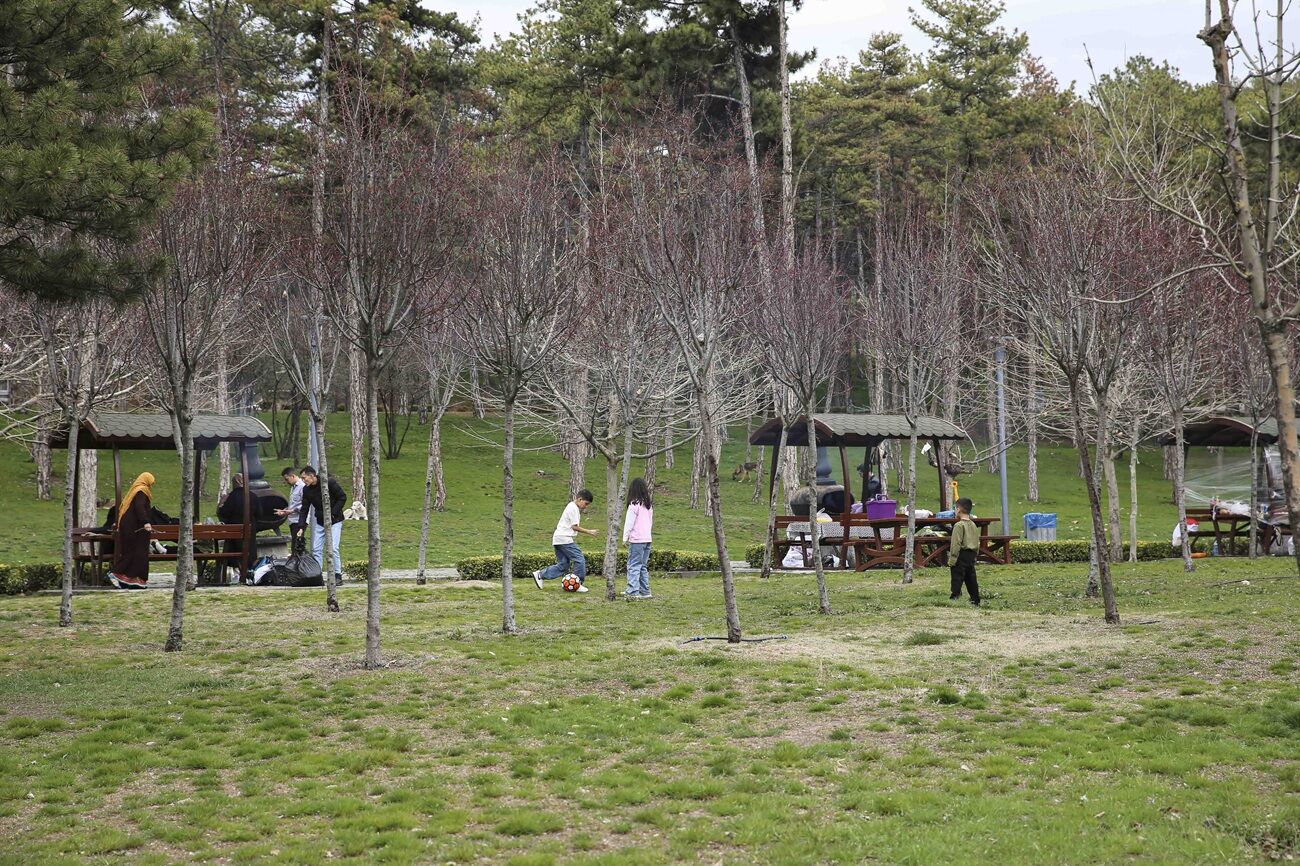 Ankara’da Mesire Alanları Bayramda Doldu (2)