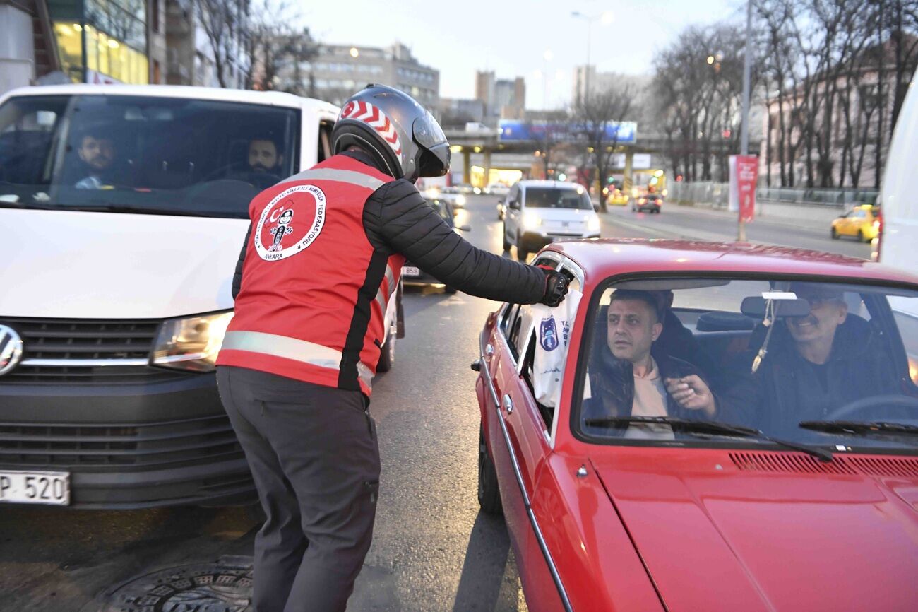 Ankara’da Motokuryelerle Iftarlık Kumanya Dağıtımı (1)