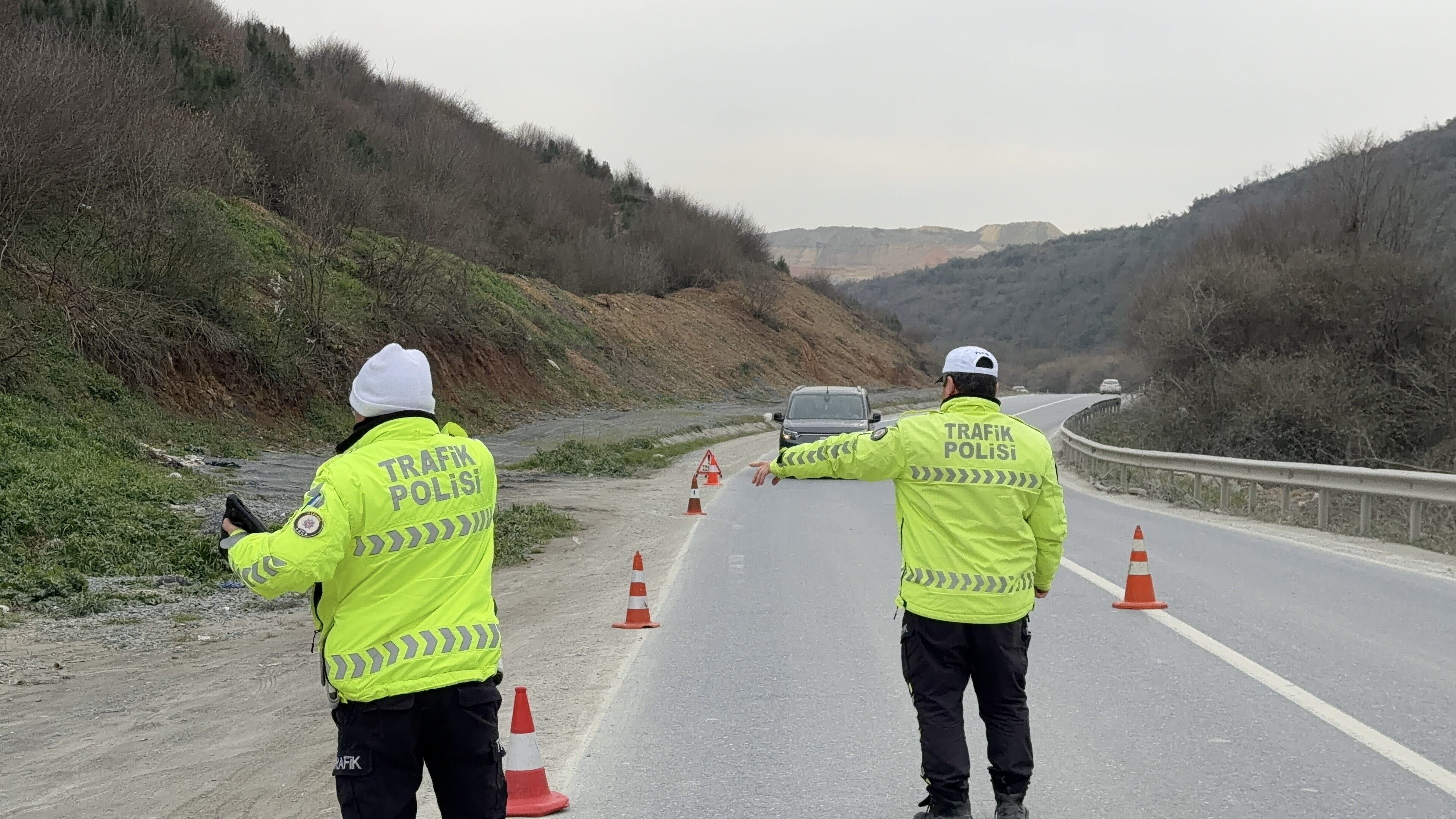 Arnavutköy’de Dron Destekli Trafik Denetimi (2)