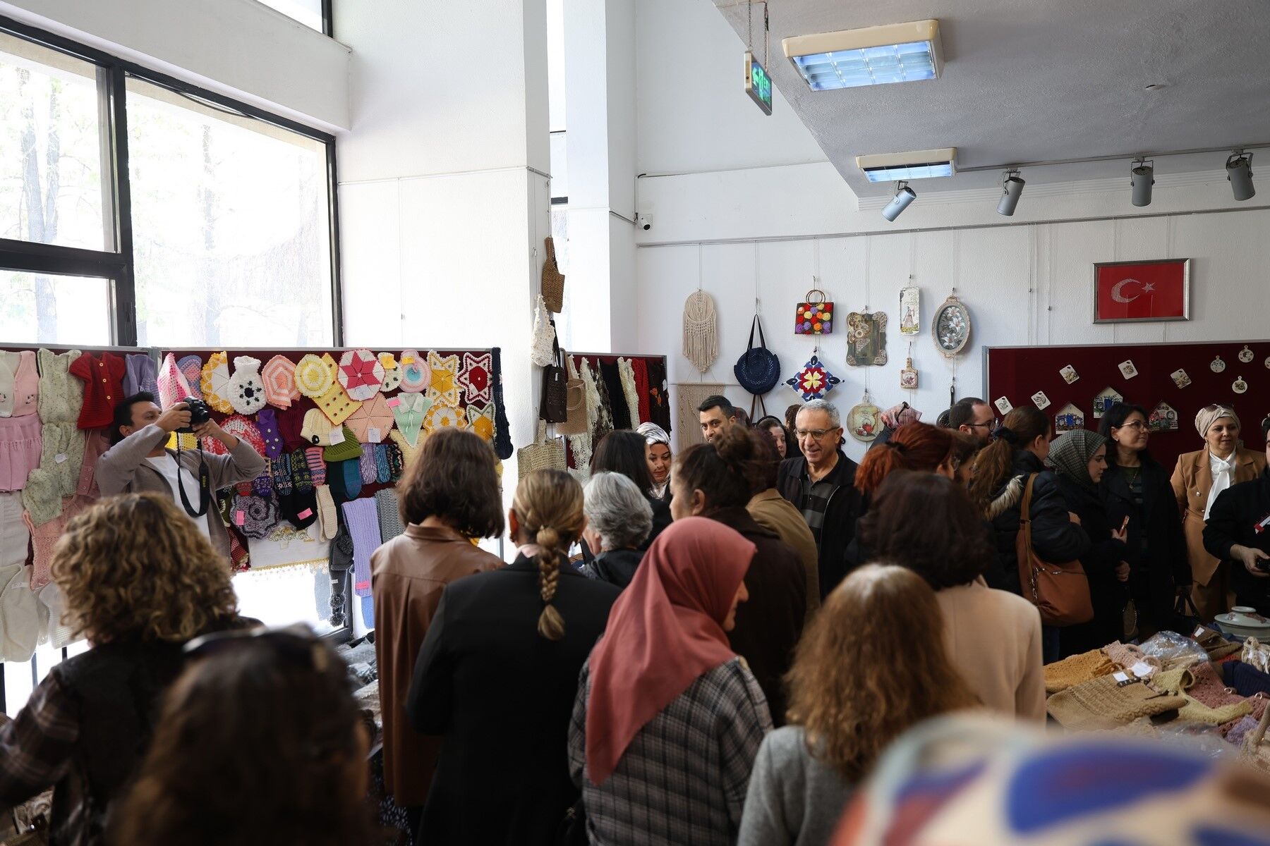 Aydın’da ‘Kadının İzi’ Sergisi Ziyarete Açıldı (2)