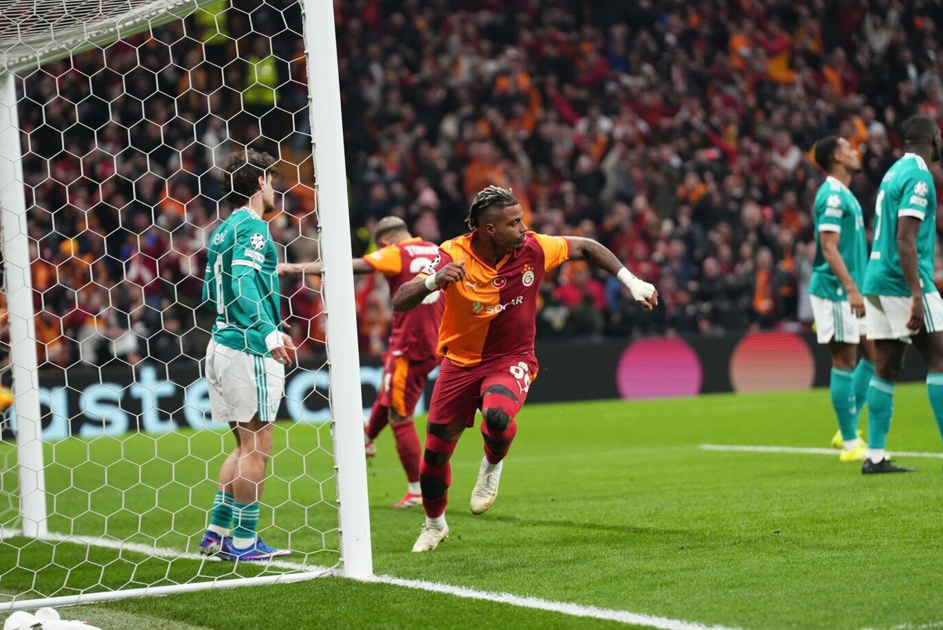 Galatasaray Liverpool’u devirdi, tur kapısını araladı - 3