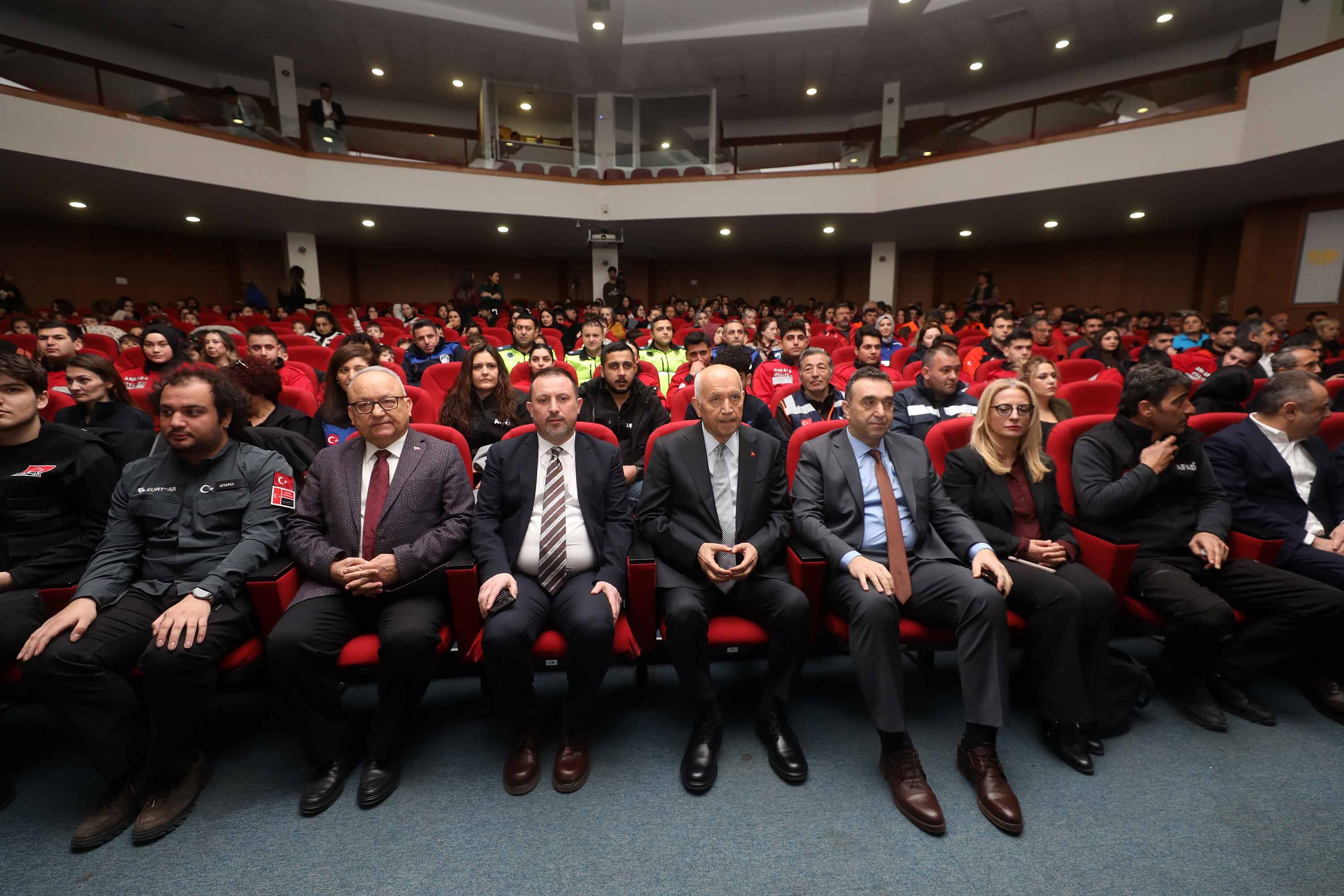 Fethi Yaşar’dan Demetevler Için Kentsel Dönüşüm Çağrısı (2)