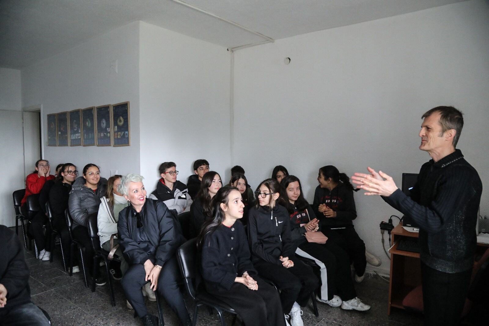 Kreş Müdürlüğü Çocuk Hakları Birimi Öğrenciler Aü Kreiken Rasathane Gezisi (5)