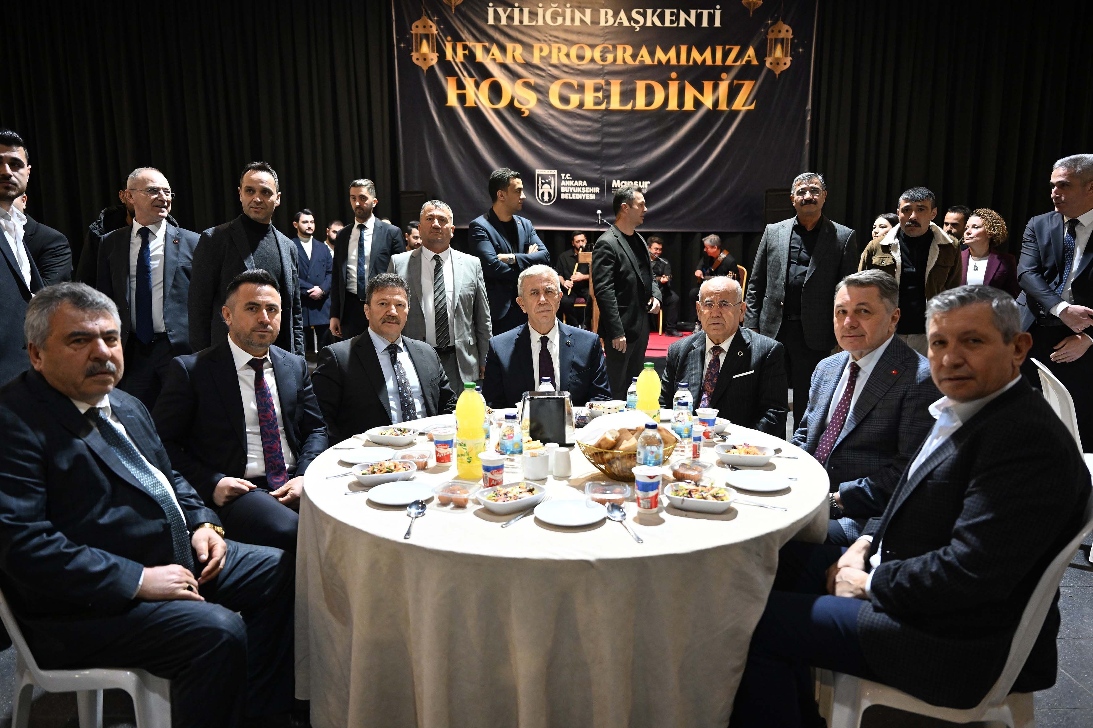 Mansur Yavaş Taksici Esnafıyla Iftarda Buluştu (4)