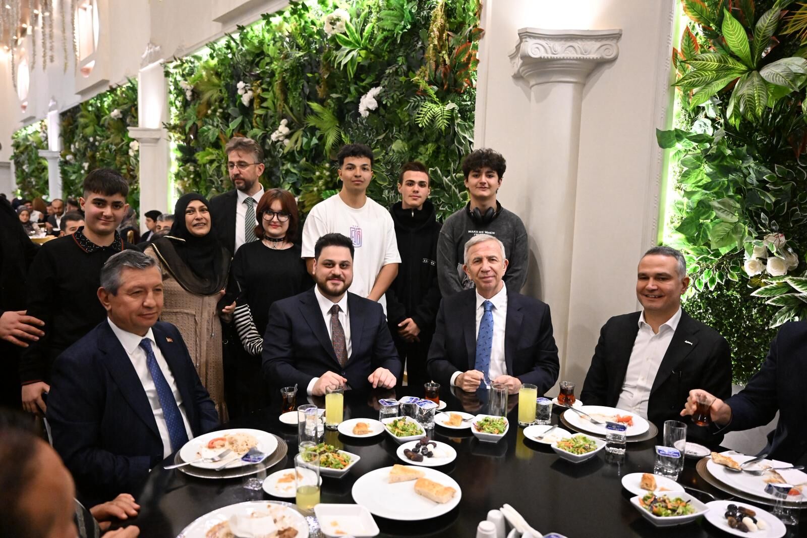 Mansur Yavaş’tan Btp Iftarında (2)