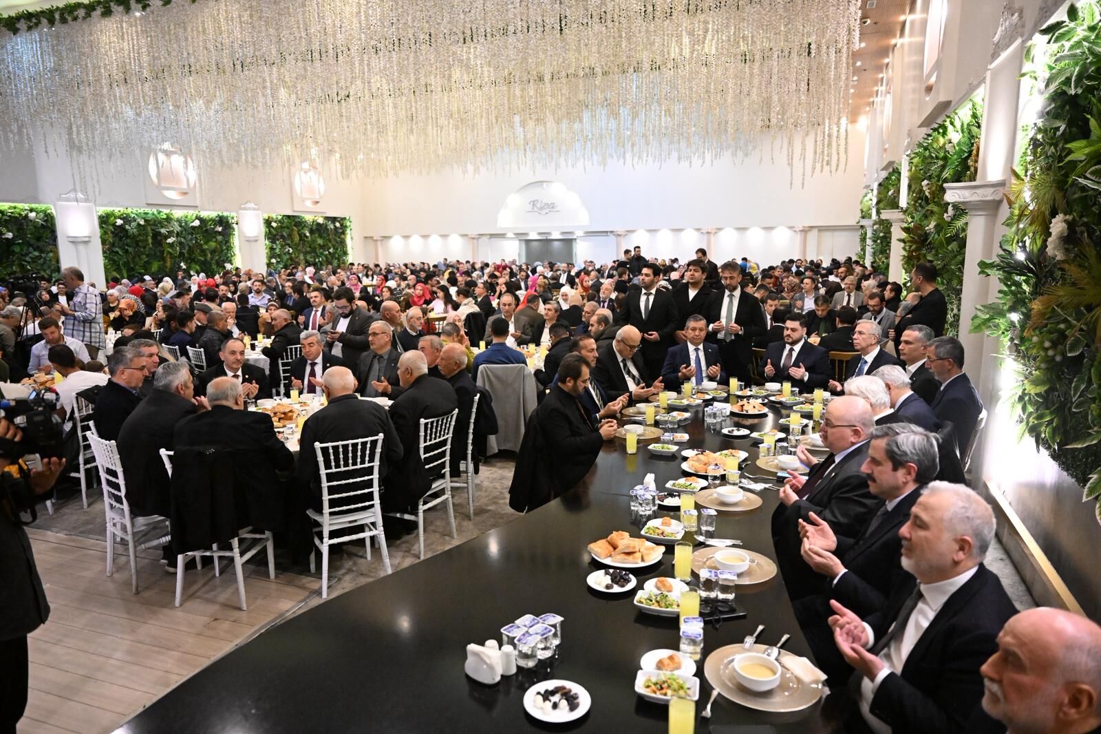 Mansur Yavaş’tan Btp Iftarında (4)