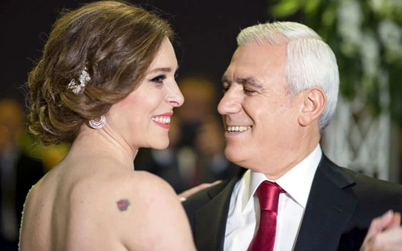 Mustafa Bozbey’in Eşi Seden Baştimur Kimdir 2