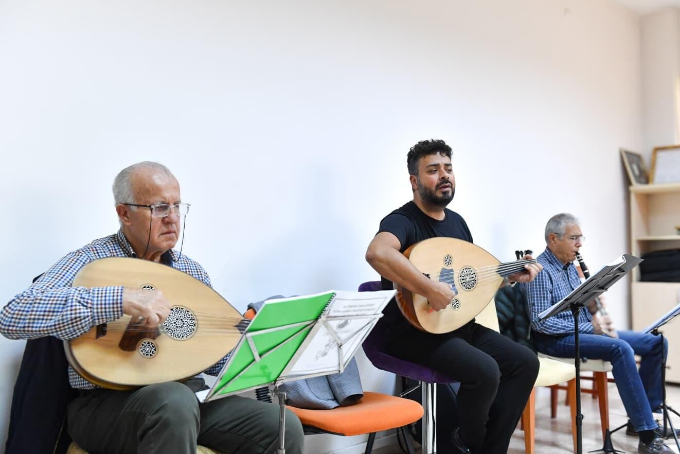 Önce Di̇yali̇z, Sonra Koro (3)