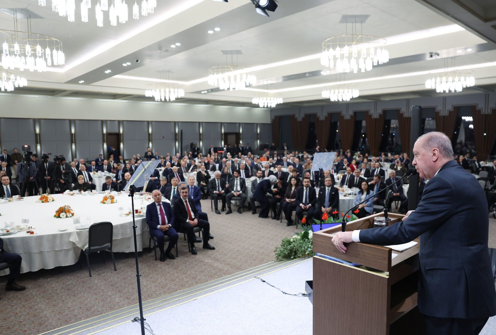 Resized A W660068 04