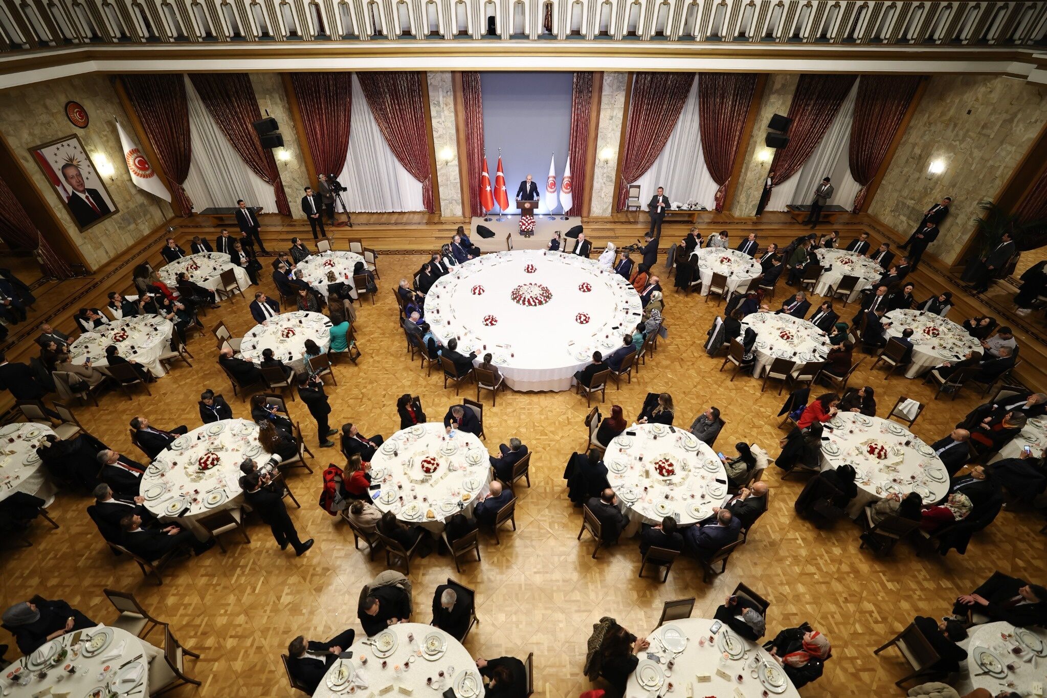 Resized A W660918 19