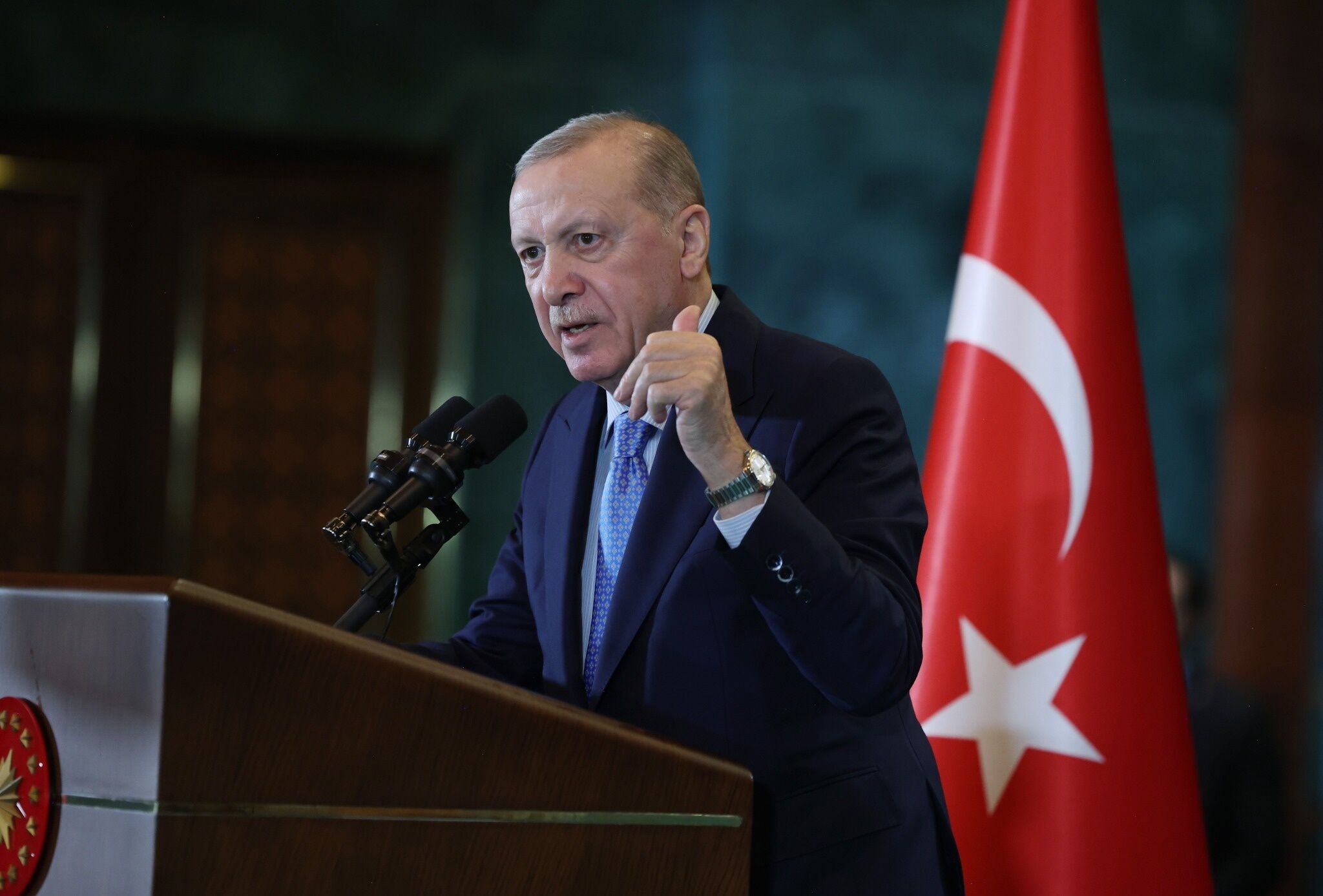 Resized A W664326 11