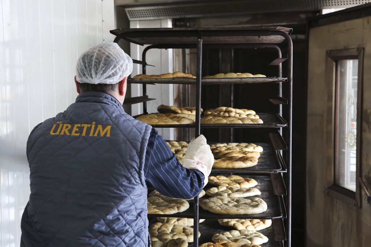 Yenimahalle Şentepe’de Mobil Fırınla Ramazan Pidesi (1)