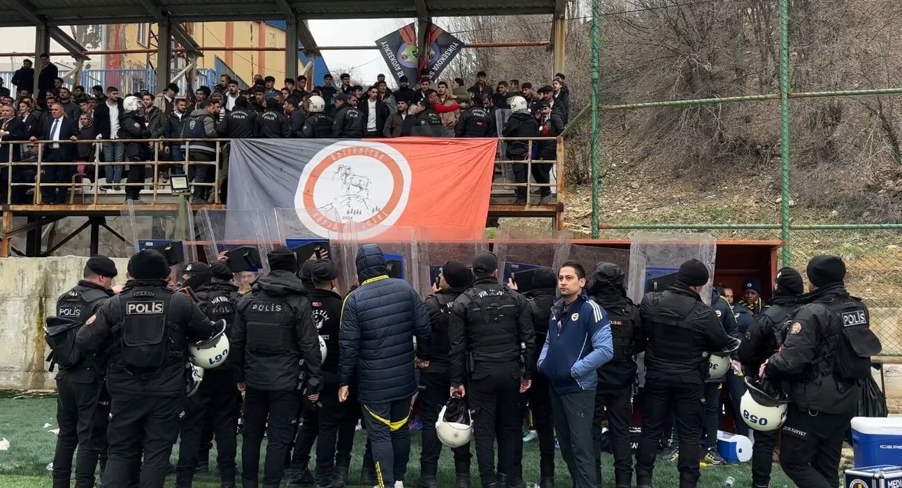 Yüksekova–Fenerbahçe maçında gerginlik - 5