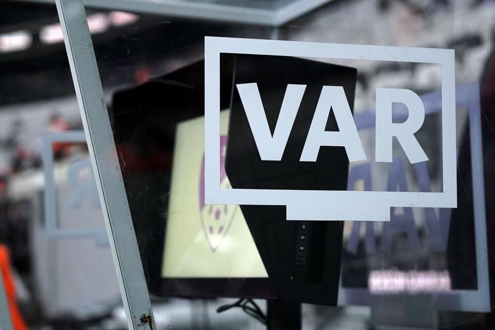 VAR hakemi