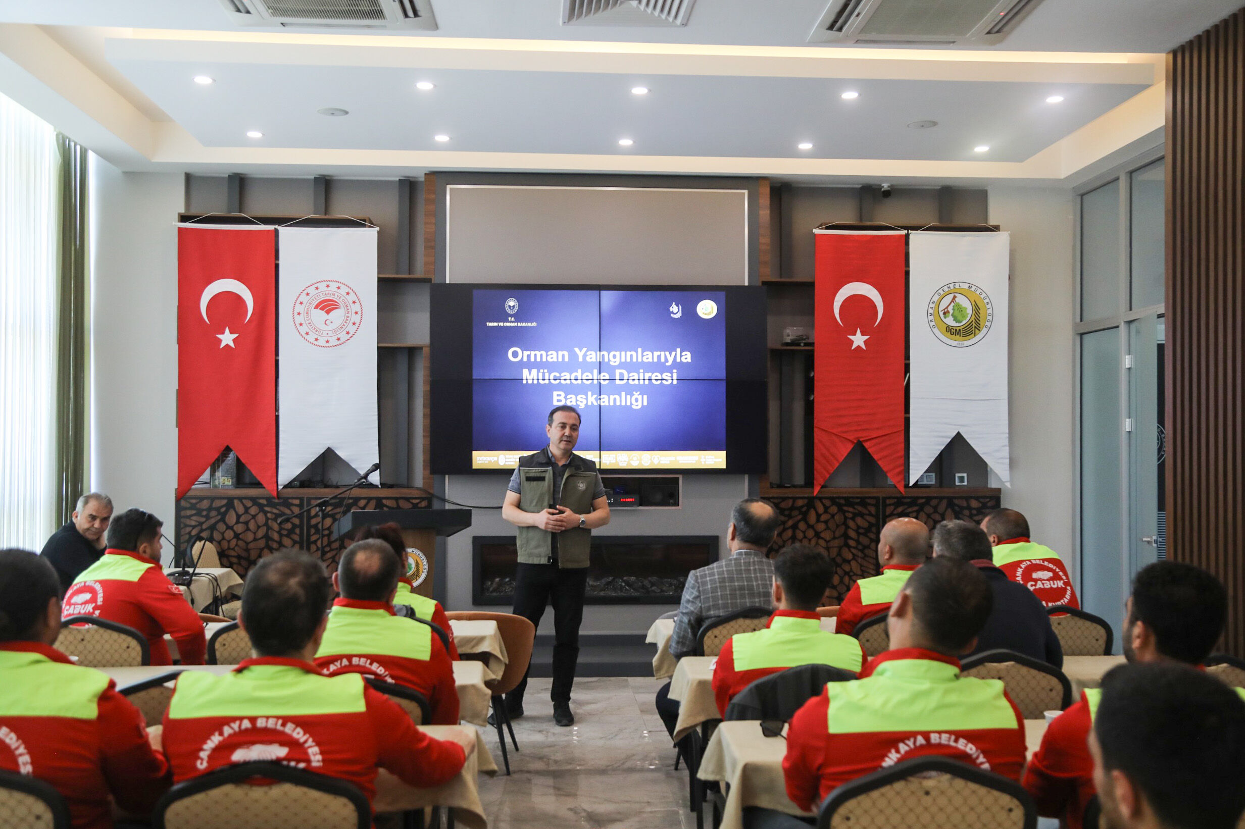 Afet İşleri Ve Risk Yönetimi Müd. Yangınlara Müdahale Eğitimi (5)