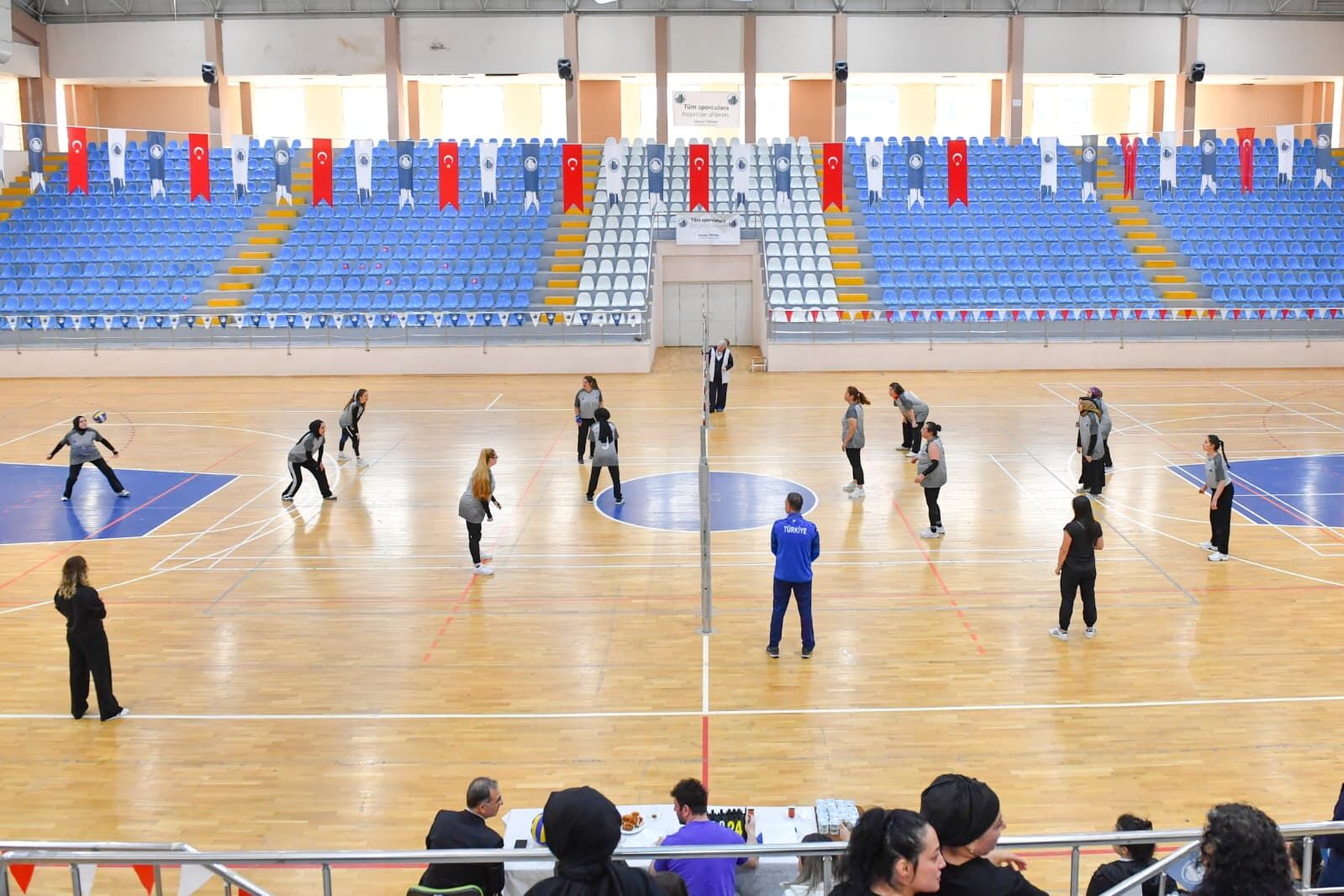 Altındağ’da Kadınlar Voleybol Turnuvasında Buluştu (2)