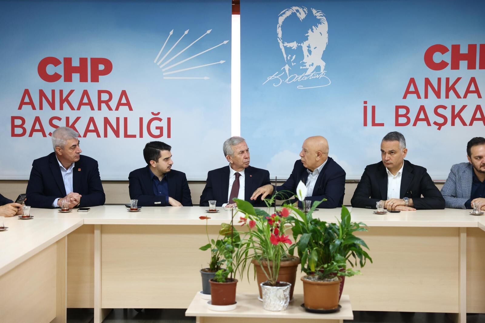 Ankara Büyükşehi̇r Beledi̇ye Başkani Mansur Yavaş’tan İl Başkanliği’na Zi̇yaret (1)