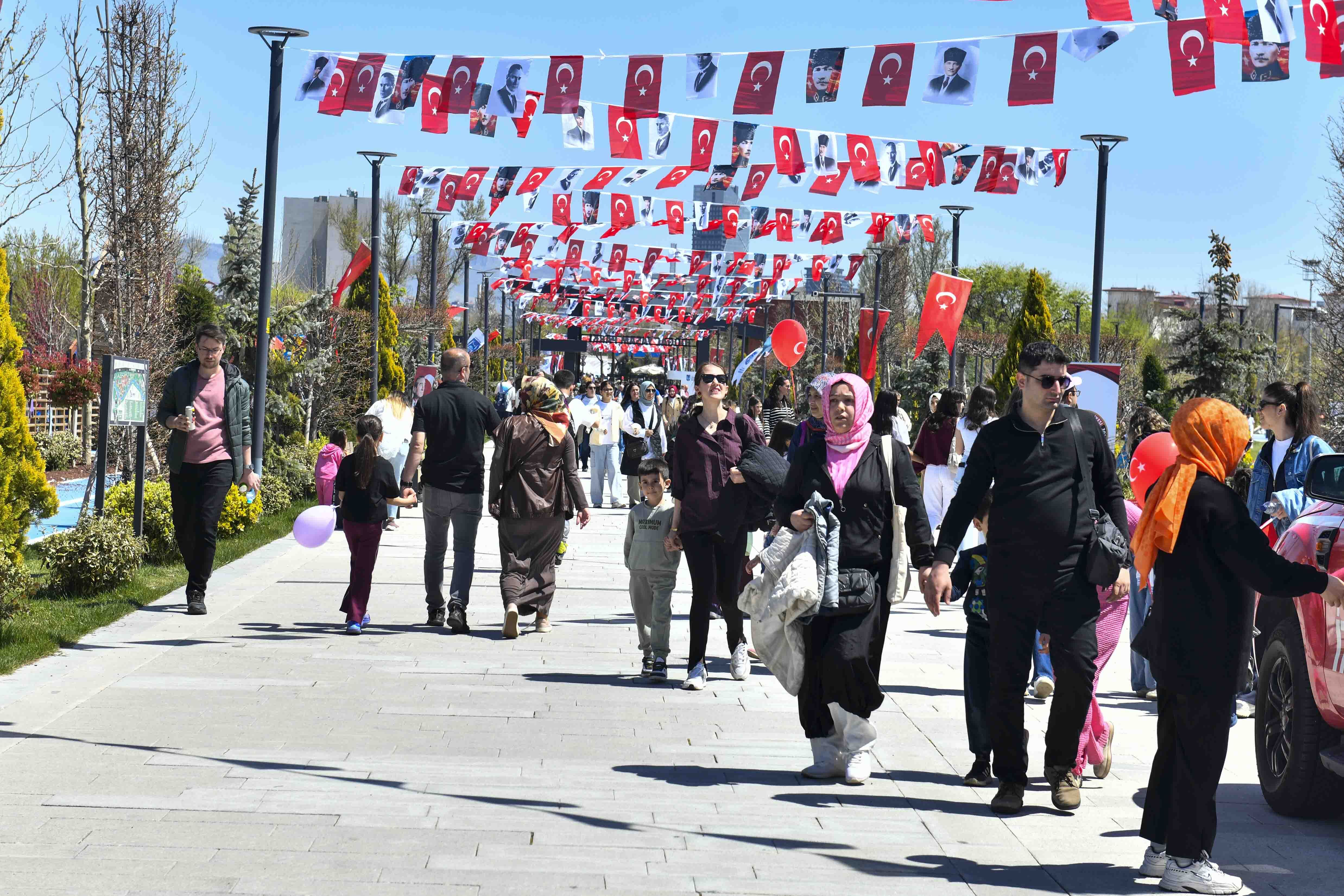 Ankara’da 23 Nisan Şenliği 50 Etkinlikle Kutlandı (3)