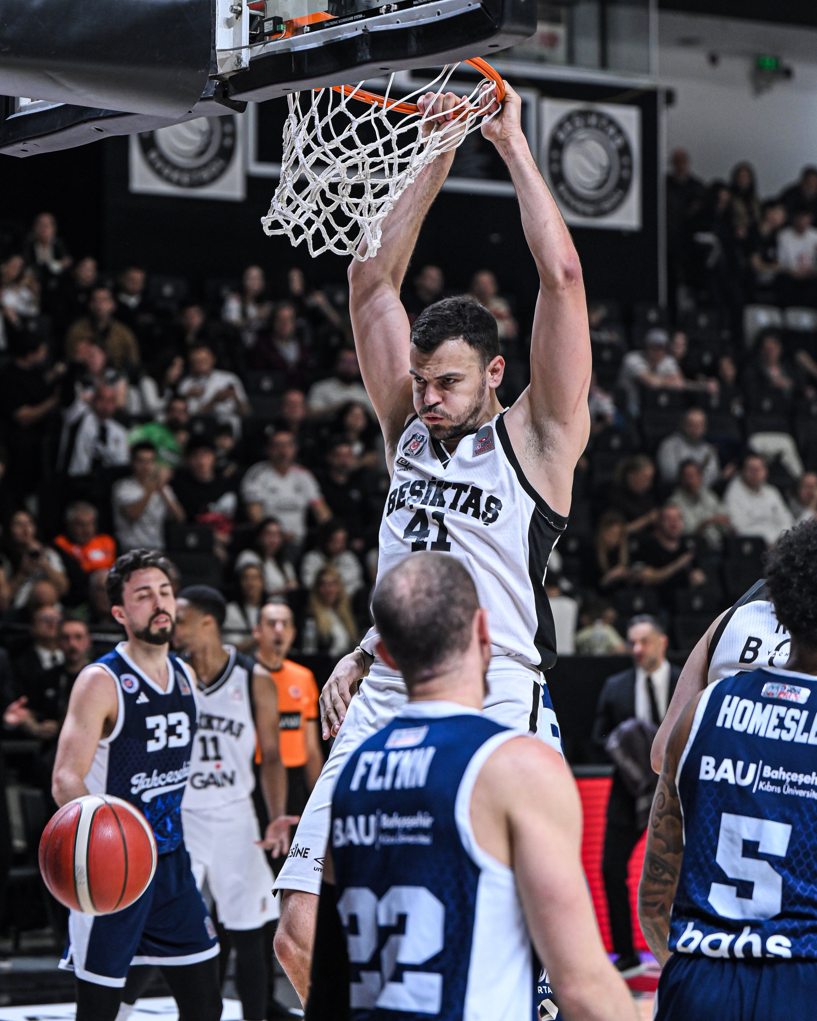 Beşiktaş Gai̇n (5)