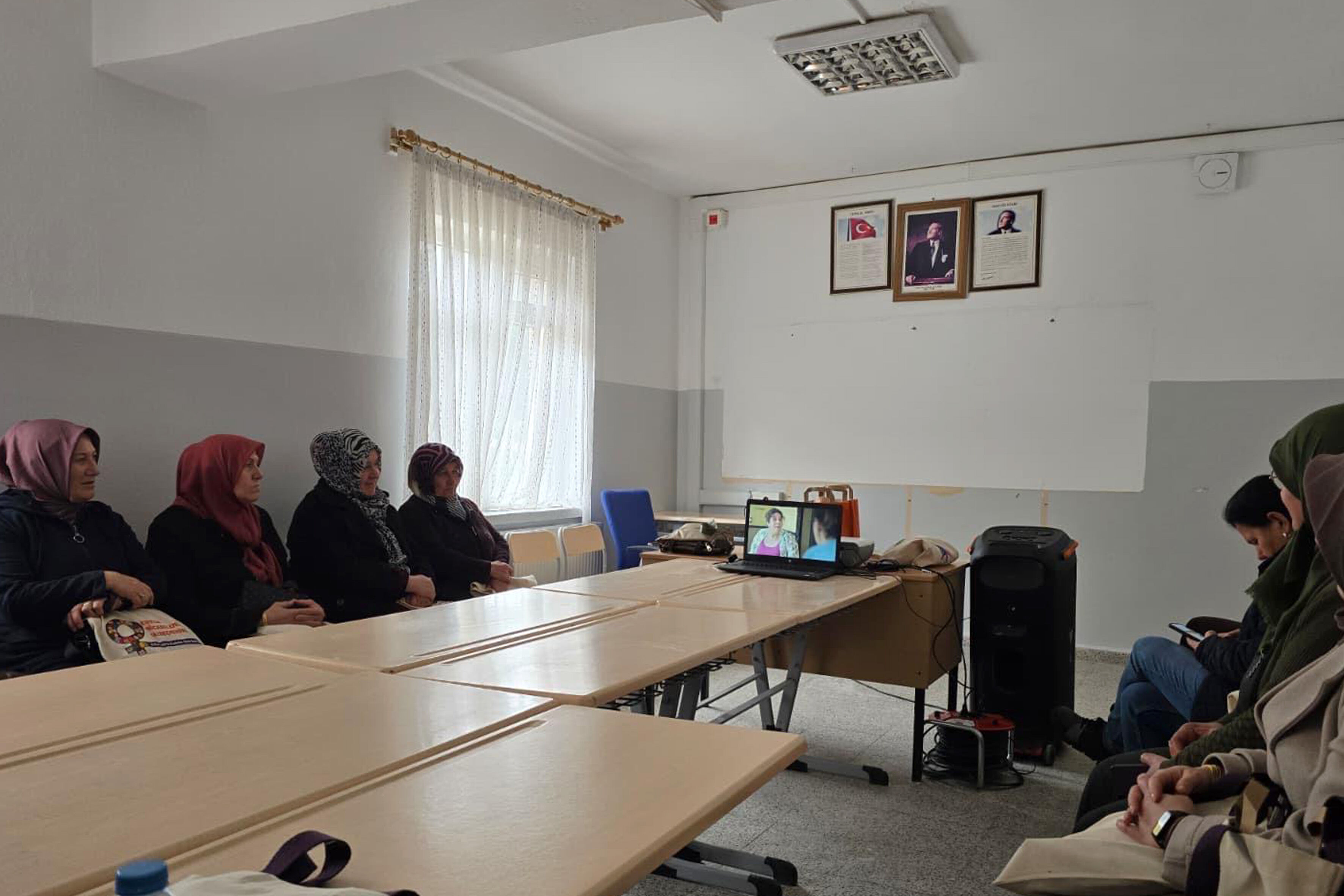 Kadın Ve Aile Hizmetleri Karataş Mahallesi Seminer (5)