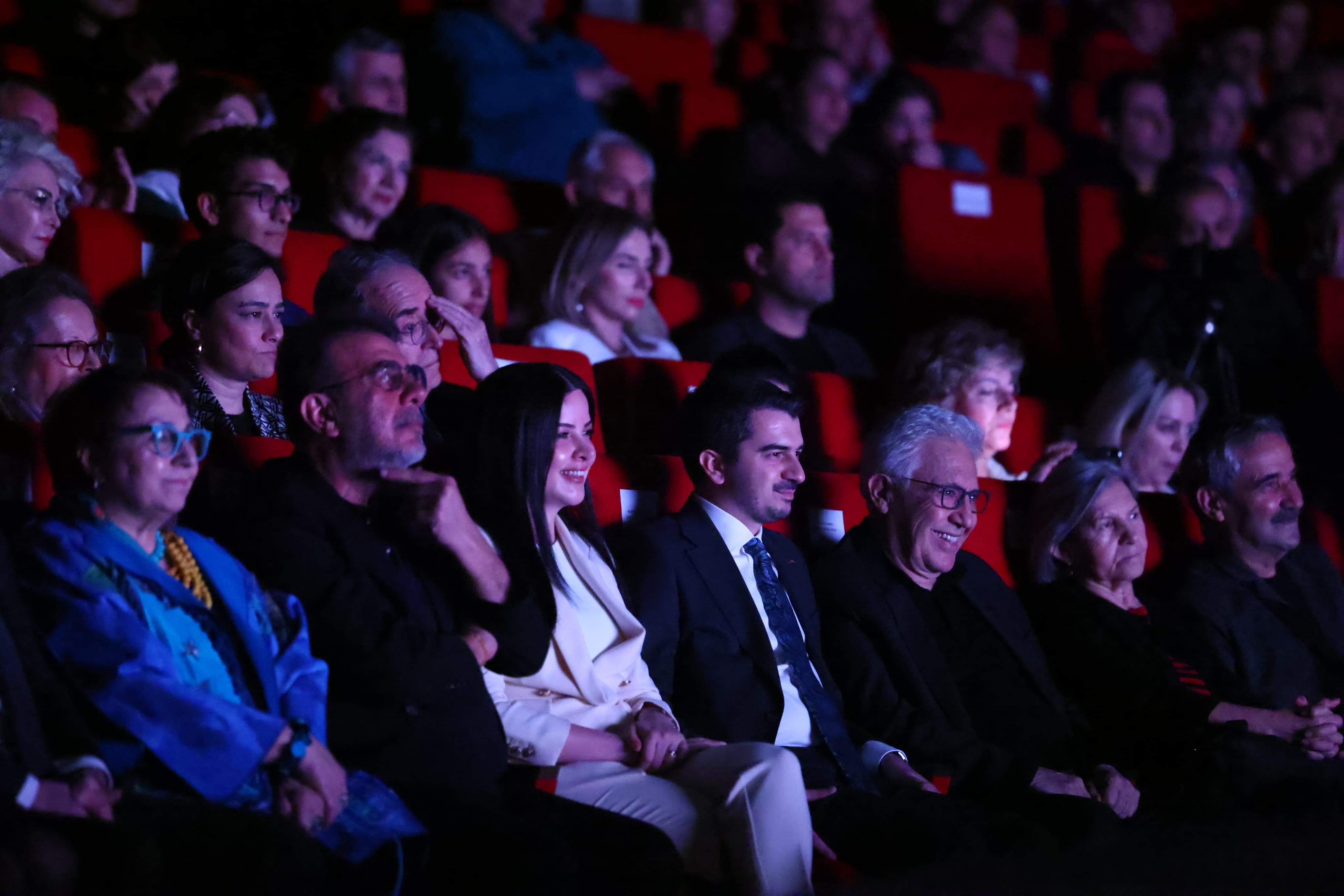 Karanfil Dergi 1. Yıl Atatürk Sanat Merkezi (11)