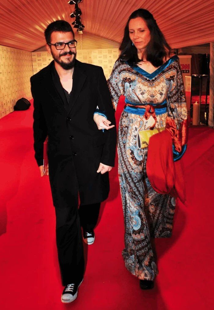 Mehmet Günsür Katerina Mongio.jpg2