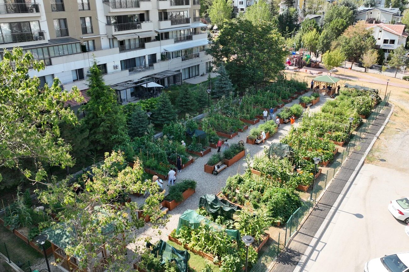 Mutlukent Kent Bostanı