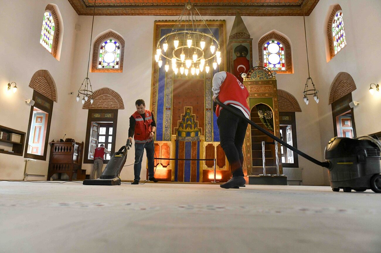 Ankara’da Ibadethanelere Bayram Temizliği (1)