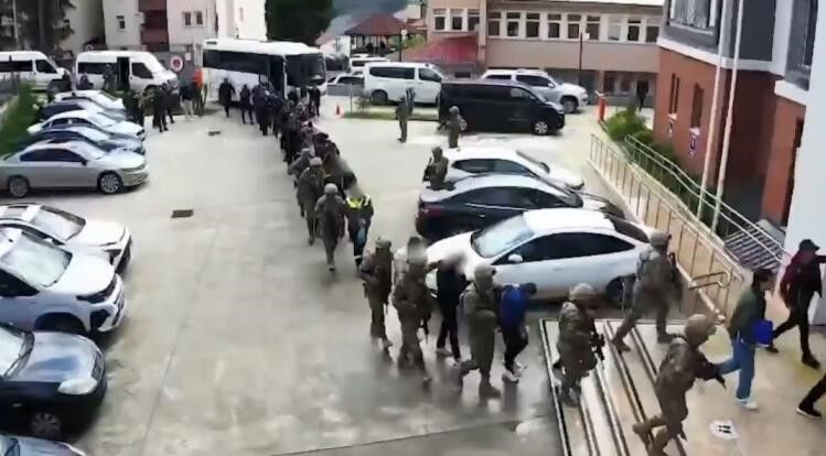 Artvin Merkezli Operasyonda 32 Şüpheli Yakalandı (1)