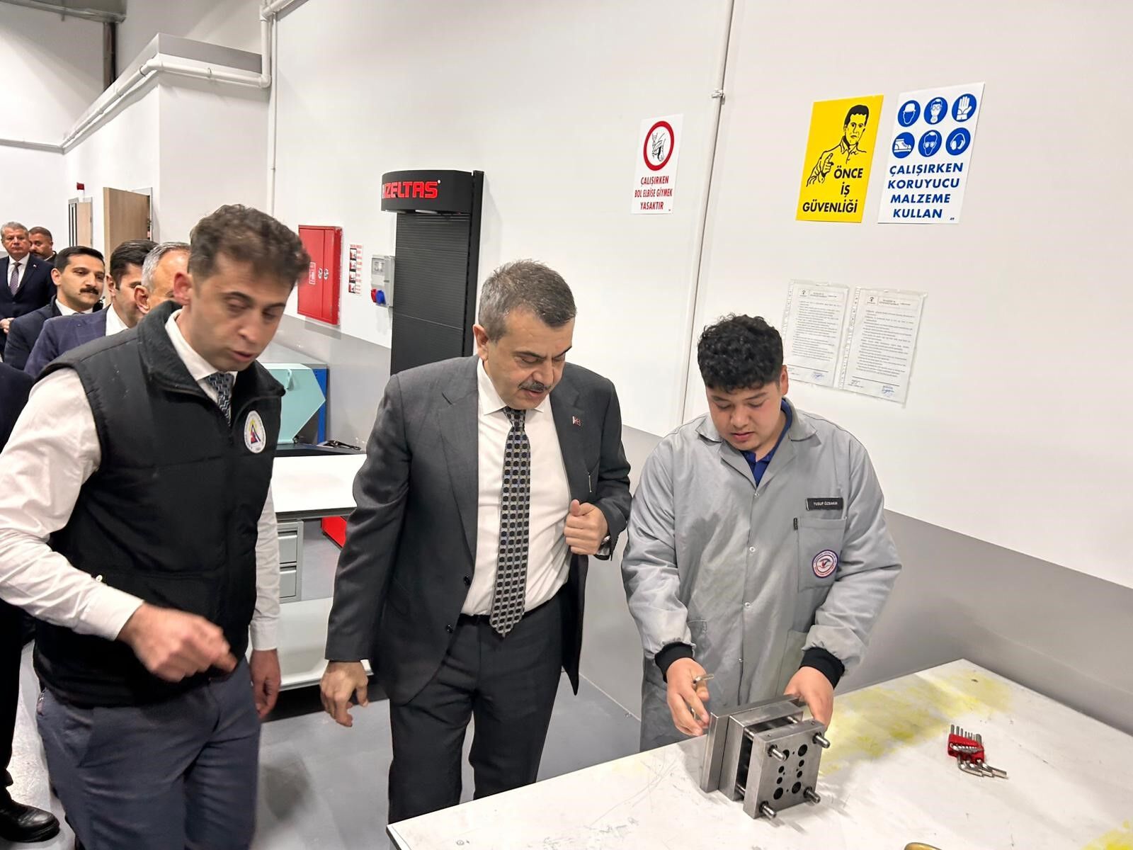 Bakan Tekin’den Mesleki Eğitim Vurgusu (3)