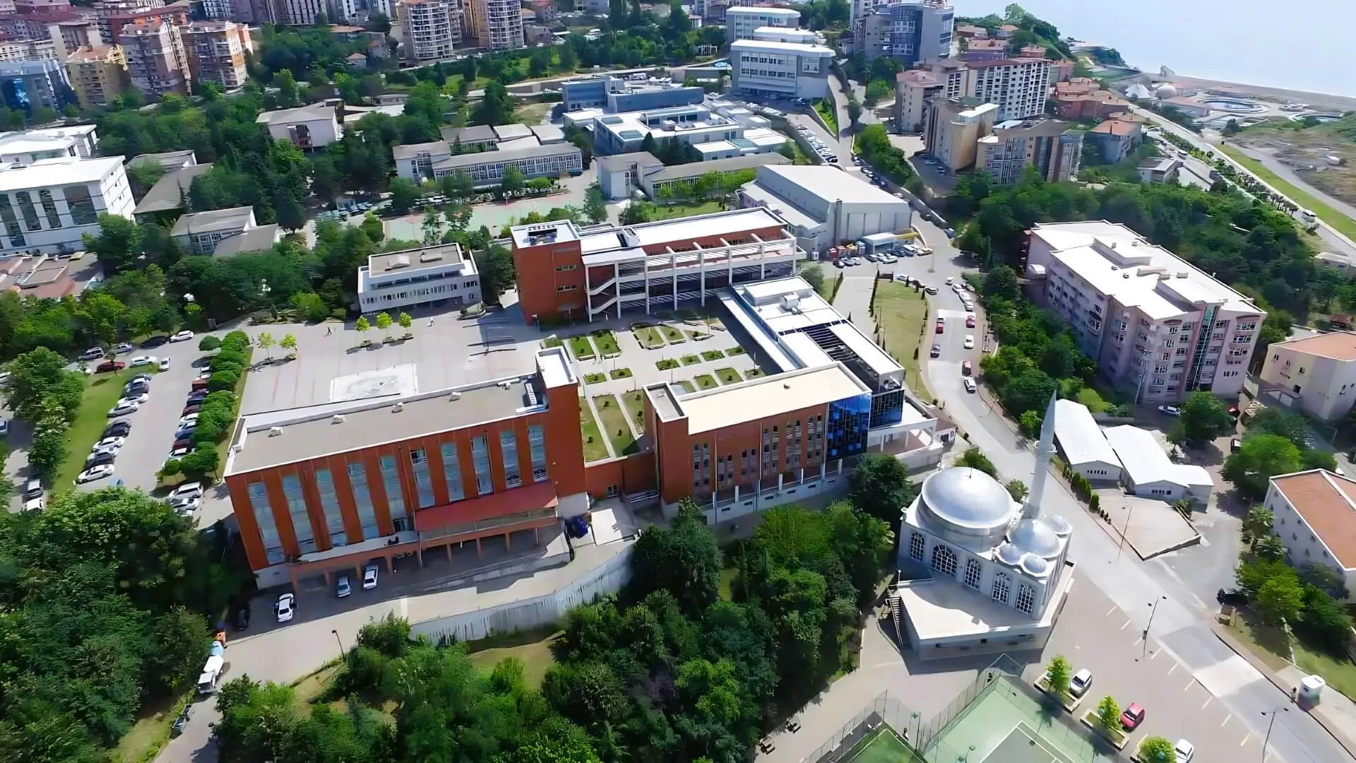 Bülent Ecevit Üniversitesi