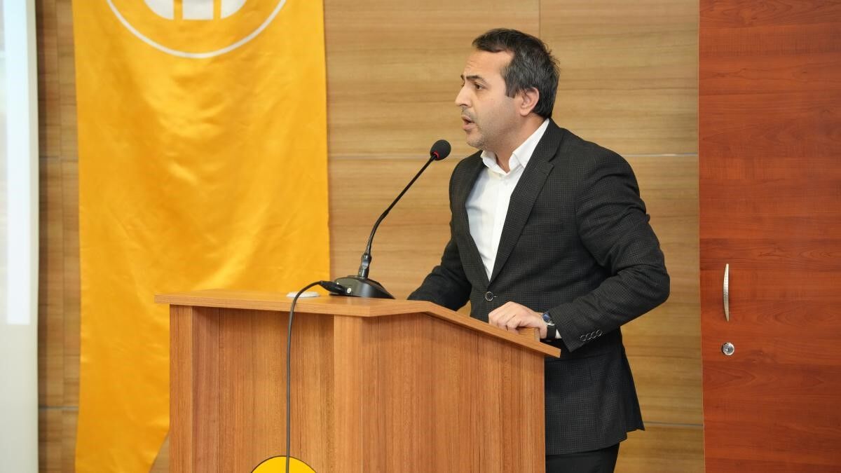 Depremin Izleri Malatya’da Masaya Yatırıldı (2)