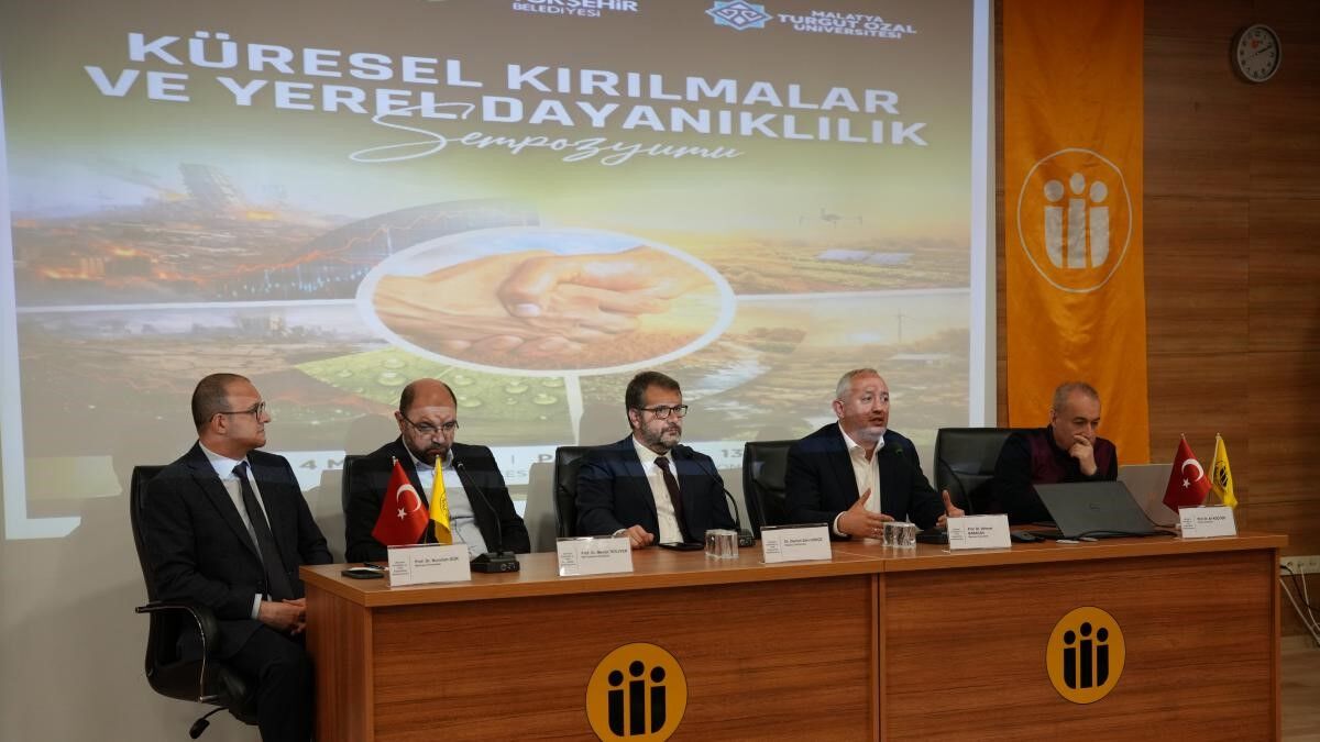 Depremin Izleri Malatya’da Masaya Yatırıldı (3)