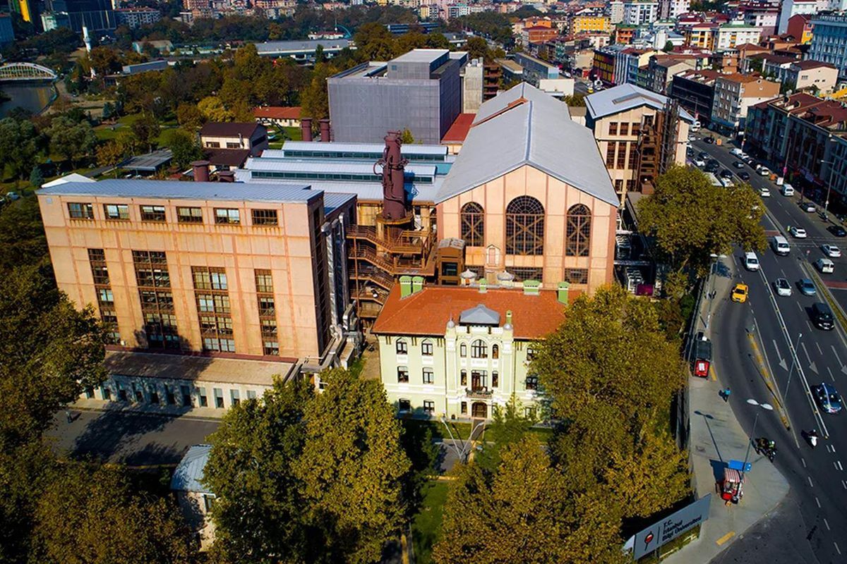 İstanbul Bilgi Üniversitesi (2)
