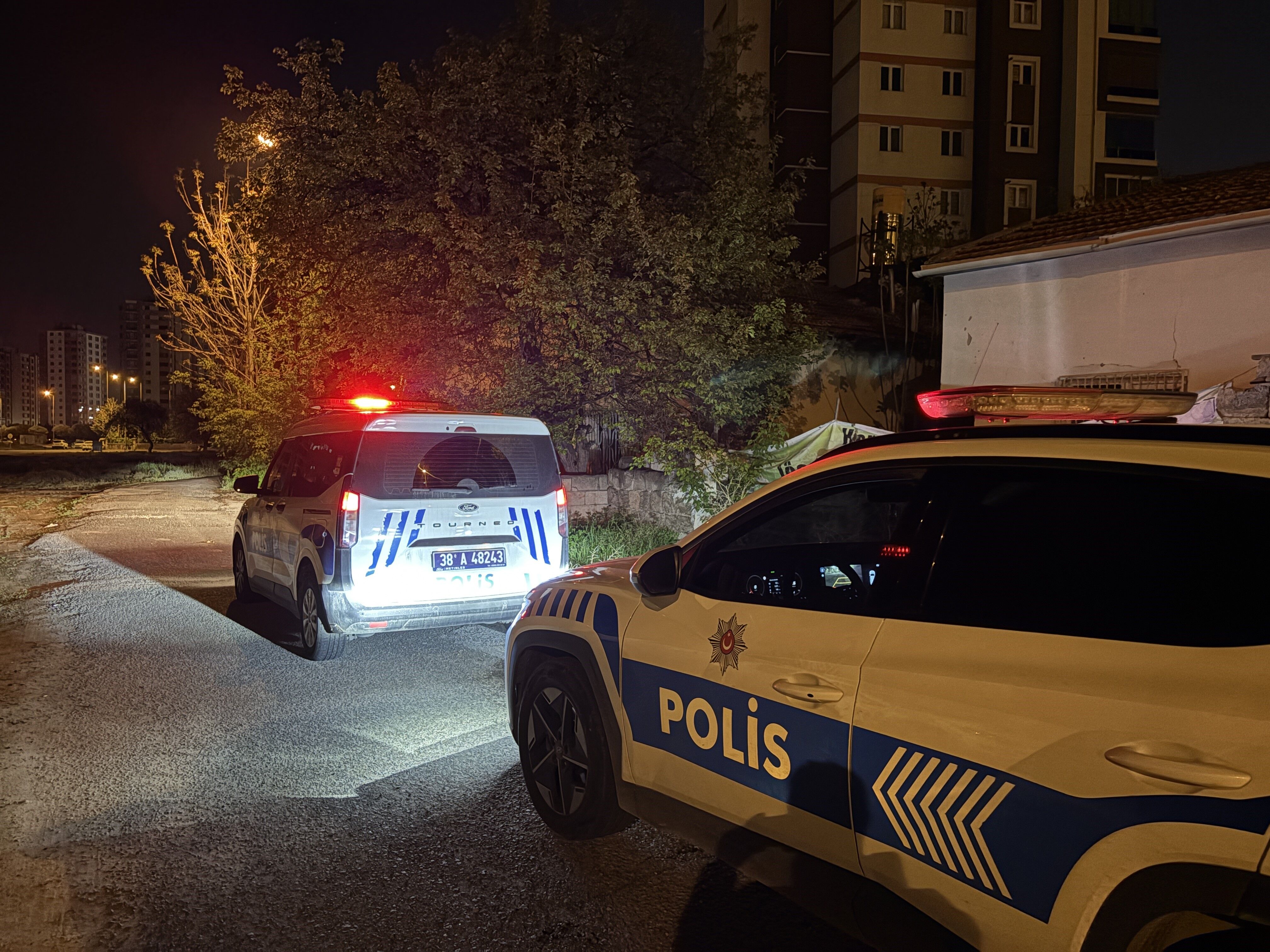 Kayseri’de Soba Gazı Anne Ve Oğlunu Zehirledi (1)
