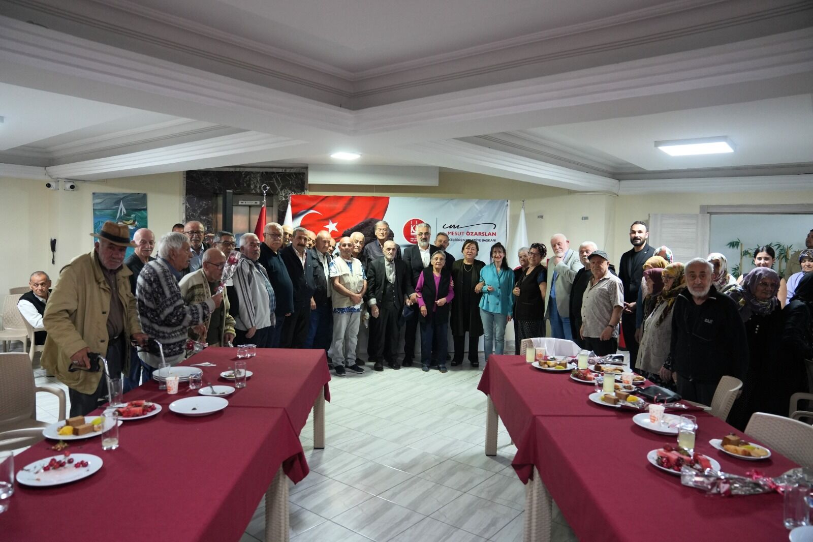 Keçiören’de Bayramda Huzurevi Sakinlerine Ziyaret (3)