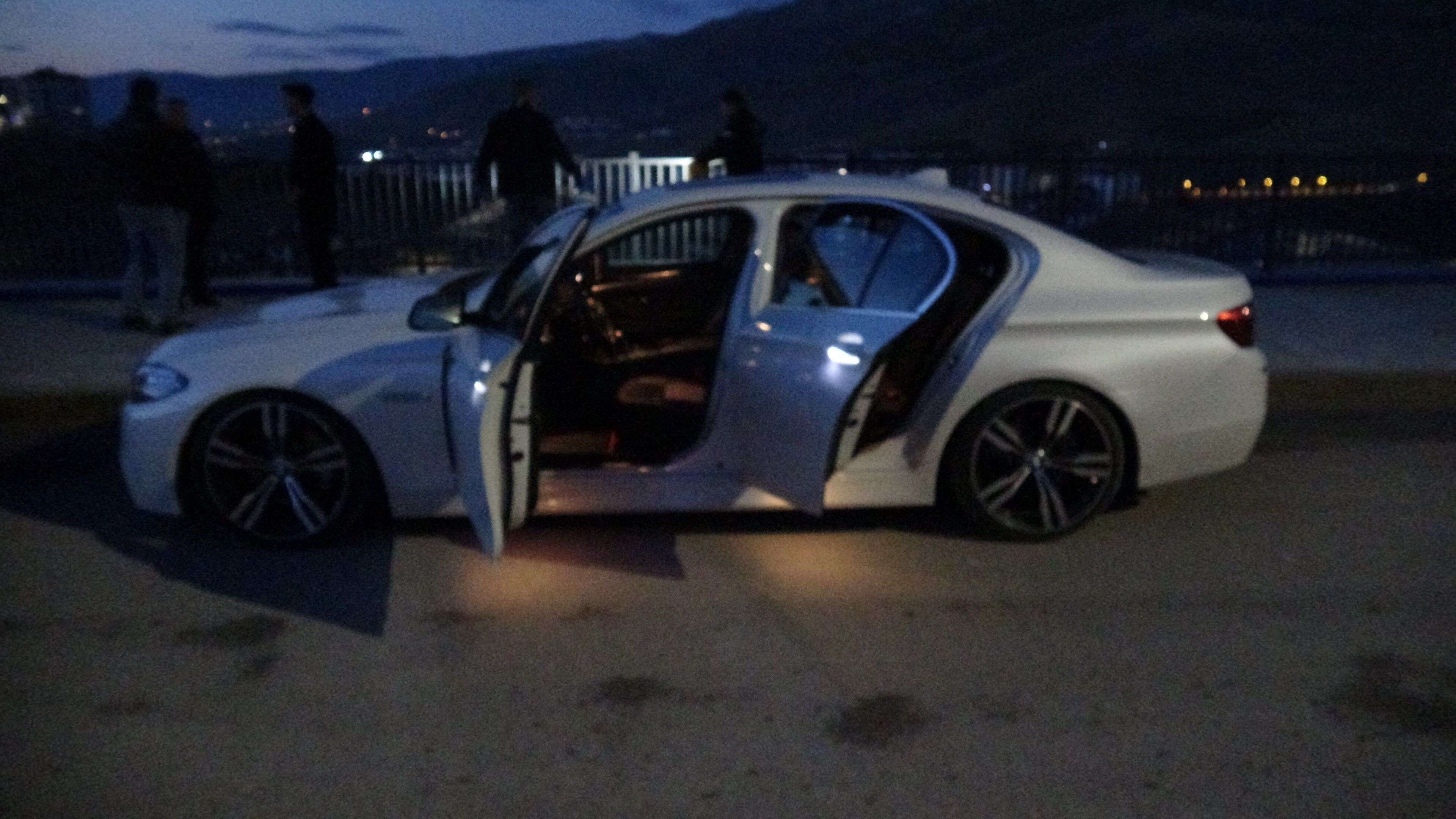 Malatya’da Iki Kişi Istinat Duvarından Atladı (2)