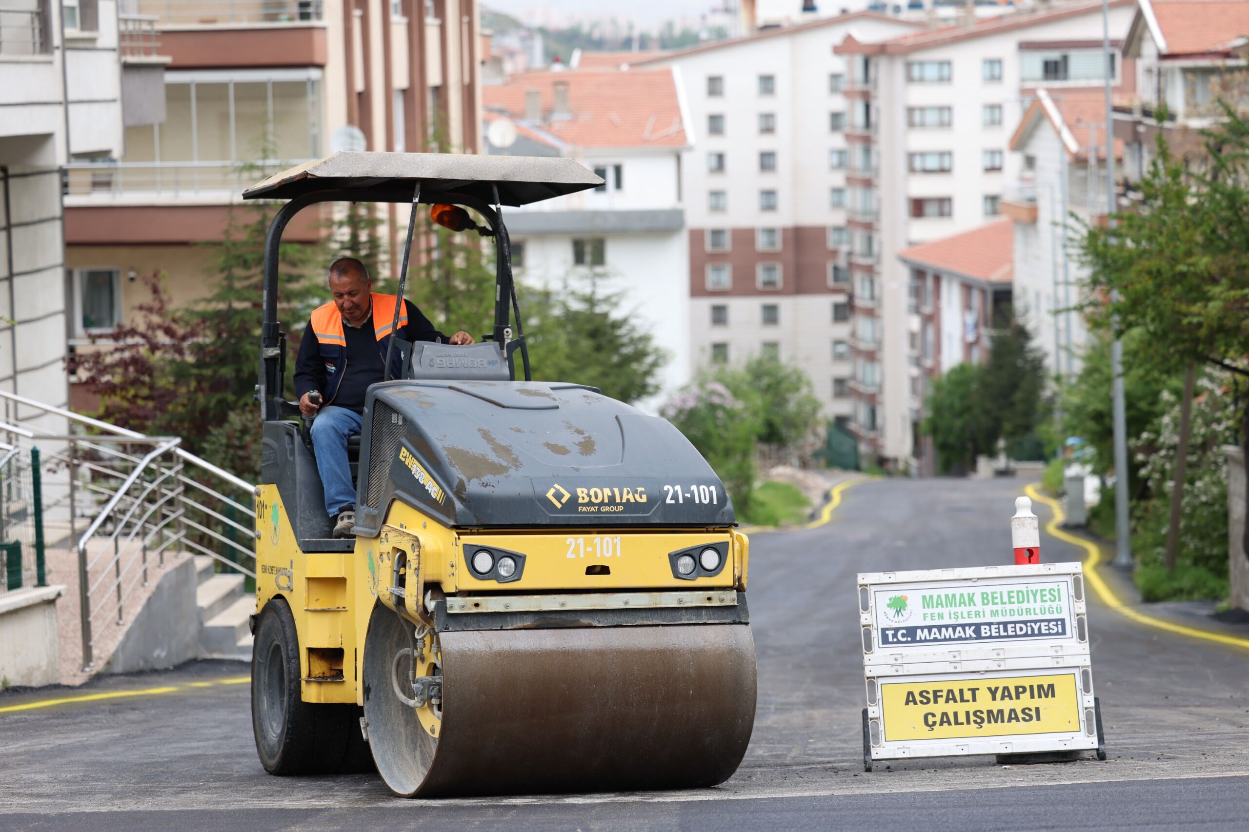 Mamak’ta Asfalt Çalışmaları Planlı Şekilde Sürüyor (3)