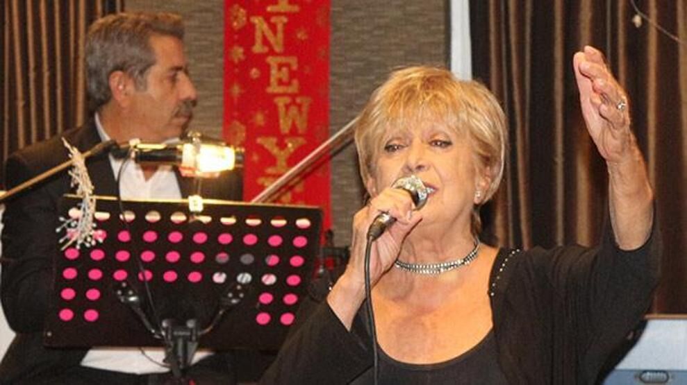 Tülay Özer 4