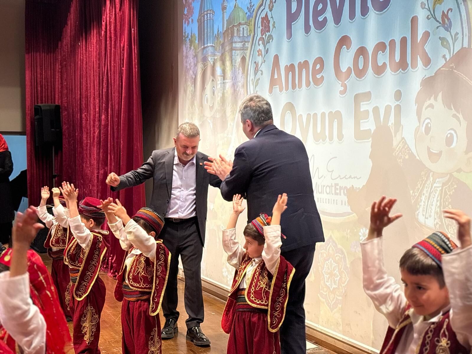 Anne Çocuk Oyun Evi Bebek Kütüphanesi Mezuniyet (4)