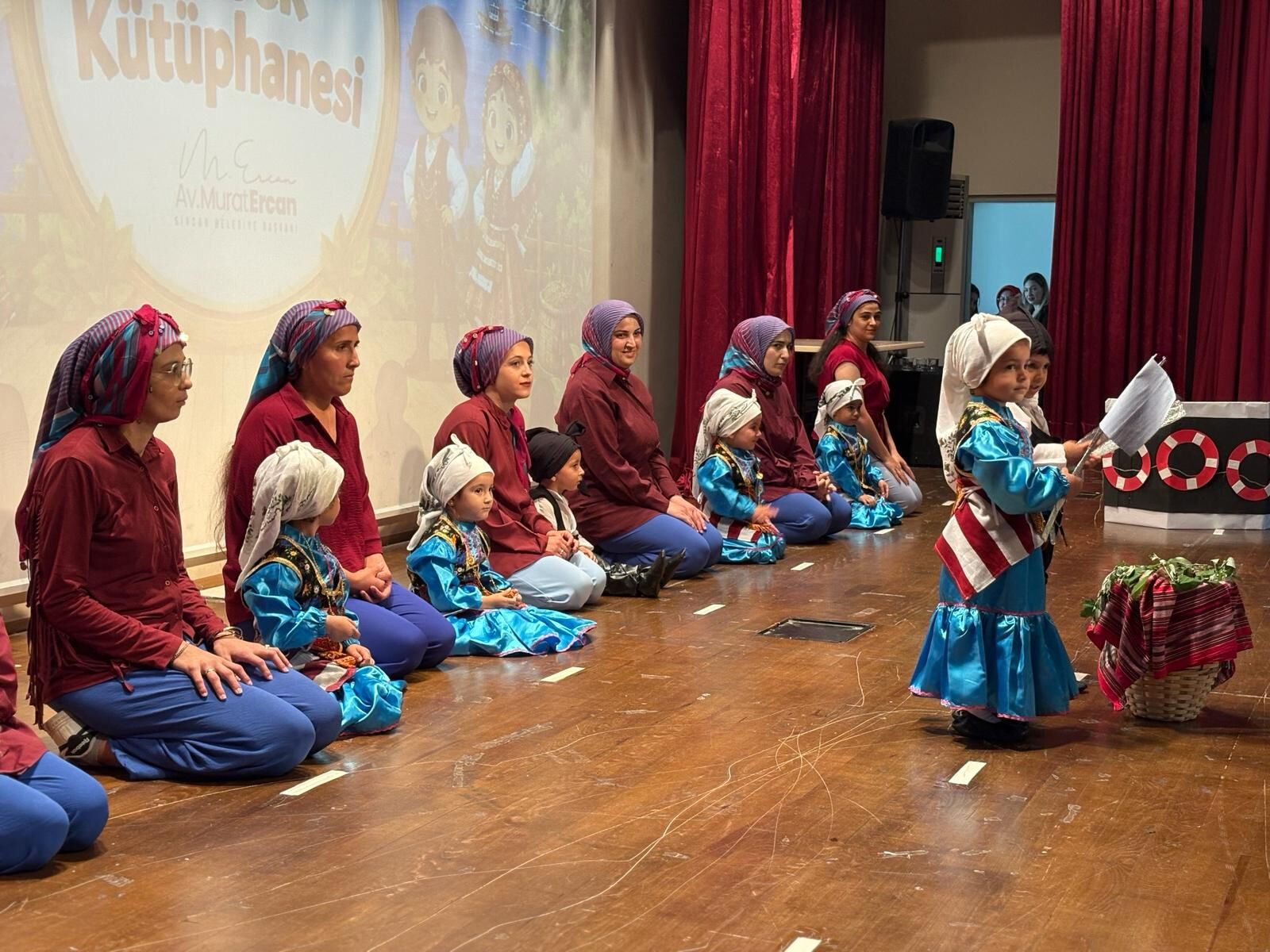 Anne Çocuk Oyun Evi Bebek Kütüphanesi Mezuniyet (6)