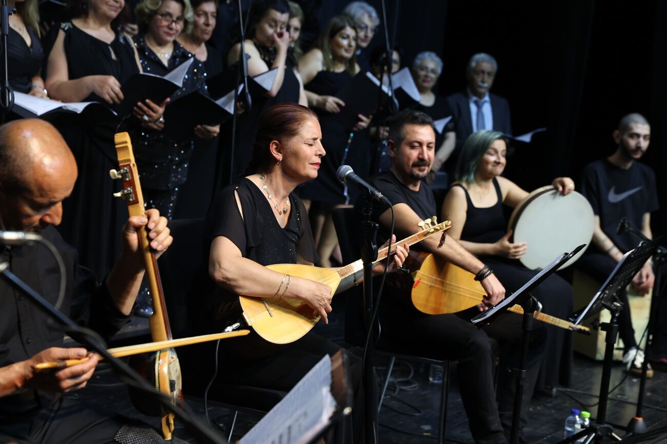Bir Tel Yetti, Gönüller Buluştu (3)