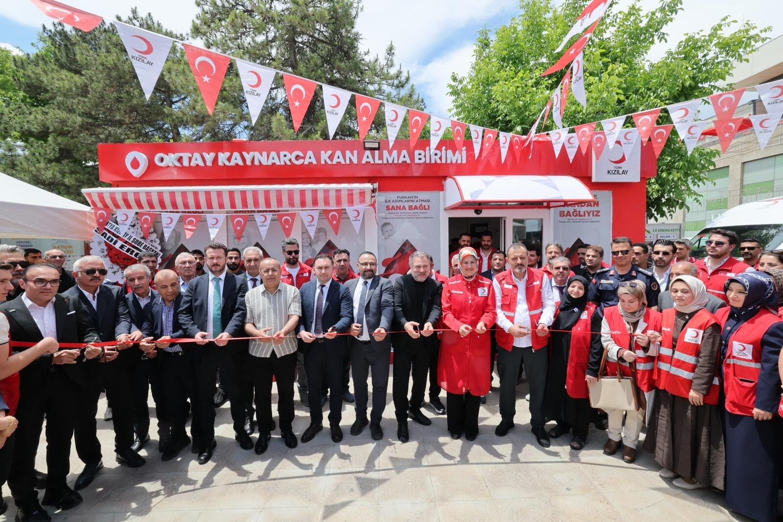 Malatya Kan Alma Birimi’ne Oktay Kaynarca (1)