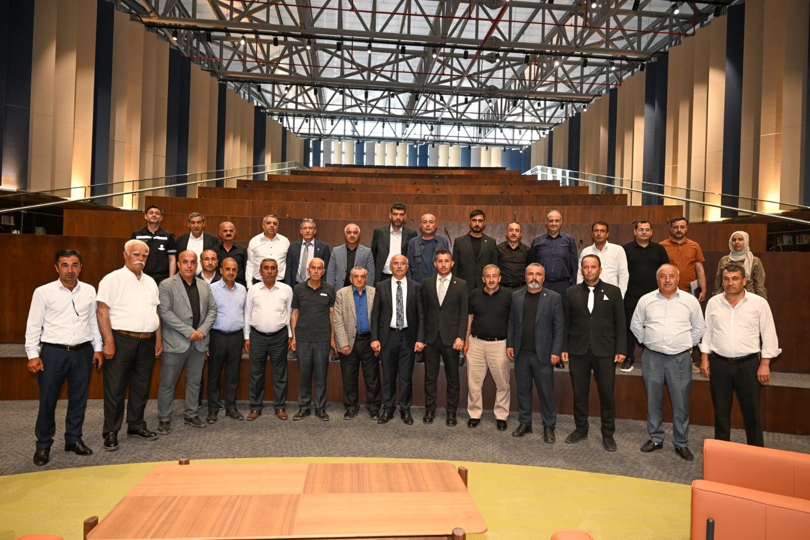 Sami Er Muhtarlarla (1)