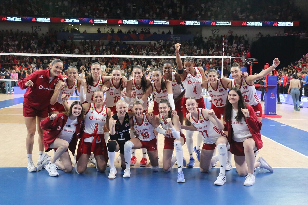 A Milli Kadın Voleybol Takımı (2)-1