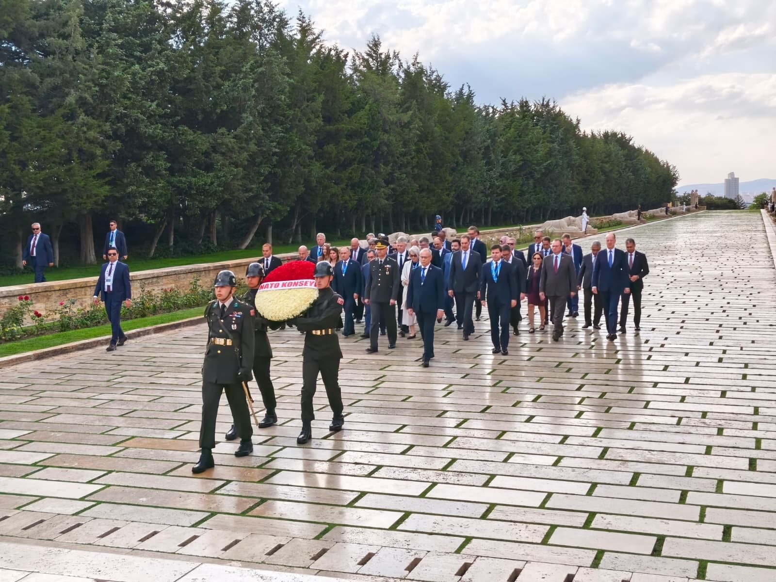 NATO Anıtkabir ziyareti