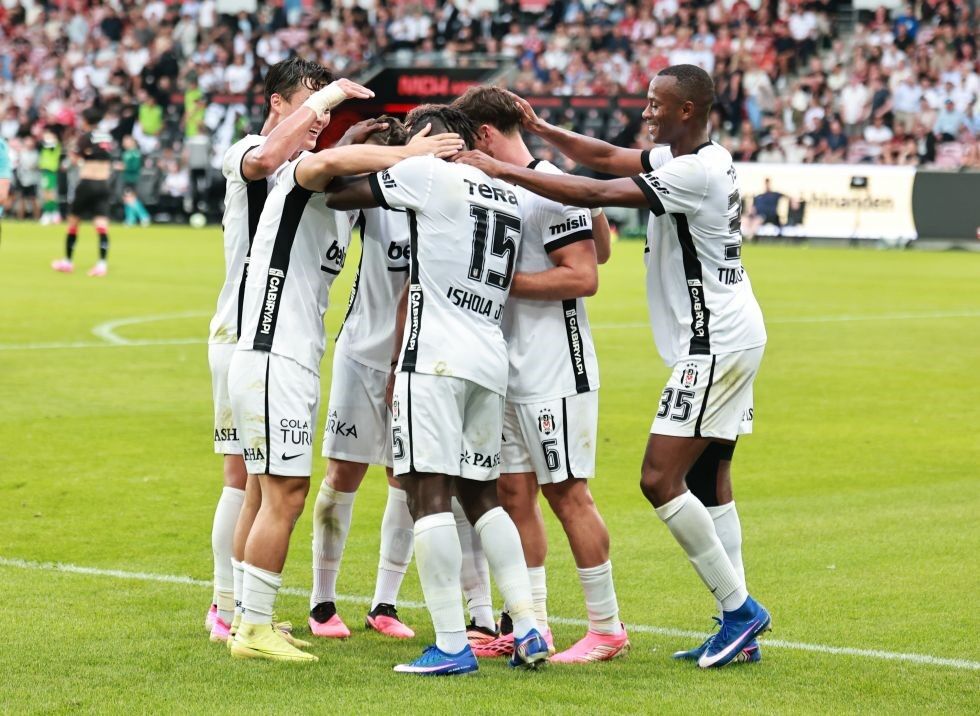 Beşiktaş, Midtjylland'ı eleyerek Avrupa Ligi'nde tur atladı - 4